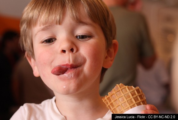 Niño comiendo un helado - Flickr - Jessica Lucia (thelouse) - CC BY-NC-ND 2.0