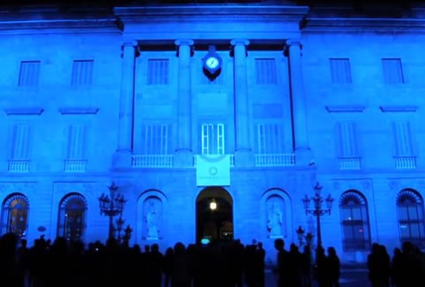 Ayuntamiento de Barcelona de color azul.