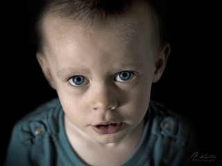 Niño triste - Alesandra Kostina - Flickr - CC BY-NC-SA 2.0